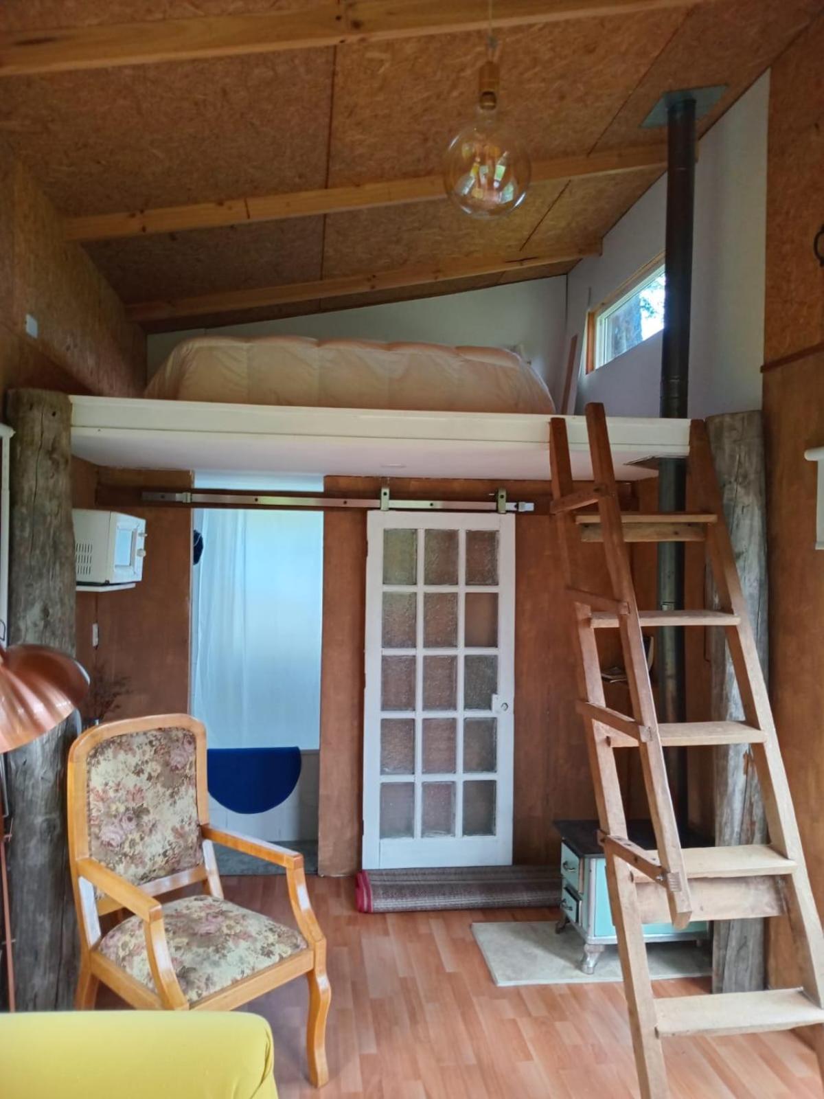 דירות קויאיקה Tiny House Del Bosque מראה חיצוני תמונה